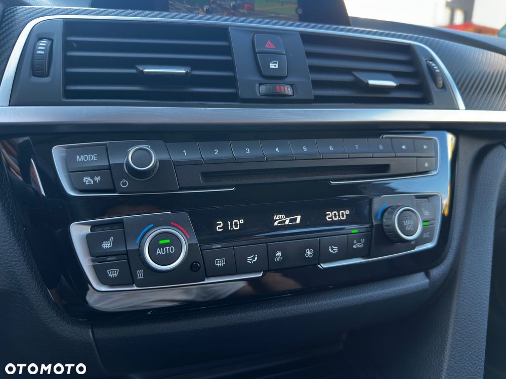 BMW Seria 3 320d Sport Line - 26