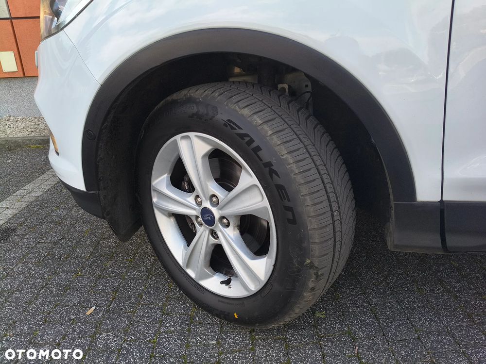 Ford Kuga 1.5 EcoBoost 2x4 Trend - 36