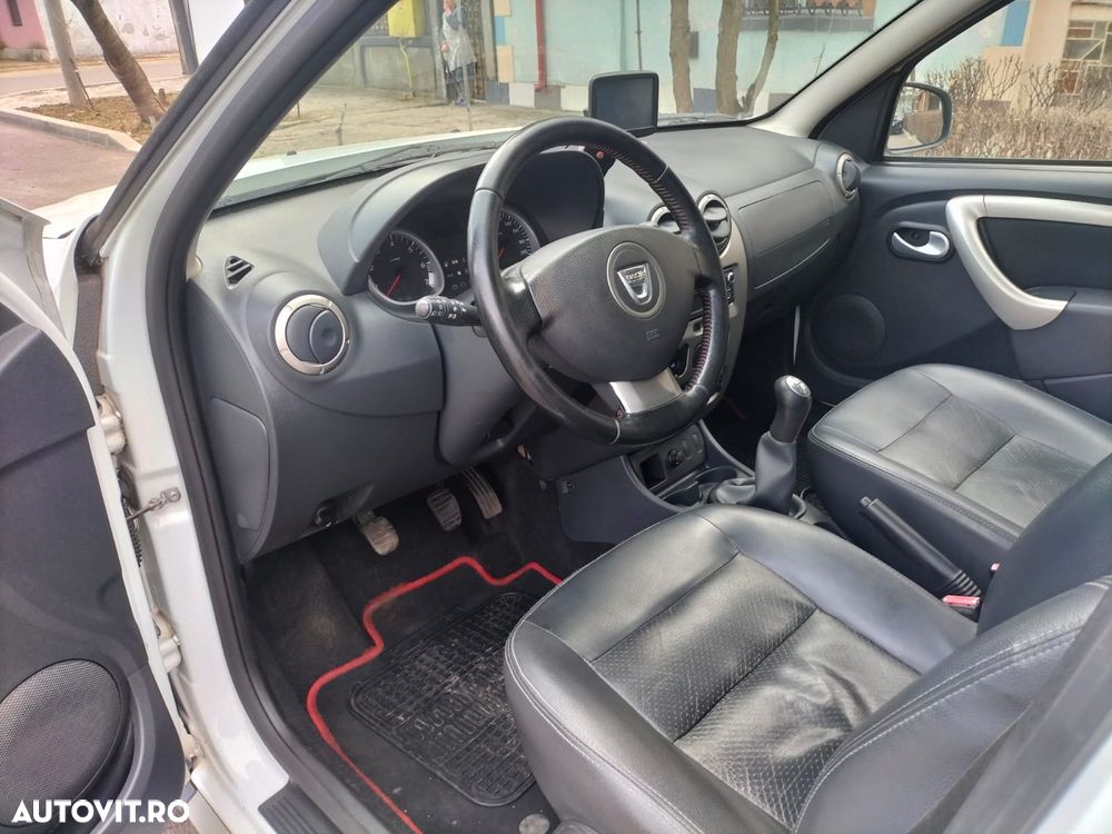 Dacia Duster 1.6 4x2 Laureate - 8