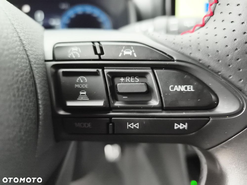 Toyota Yaris Cross Hybrid 1.5 GR Sport - 24