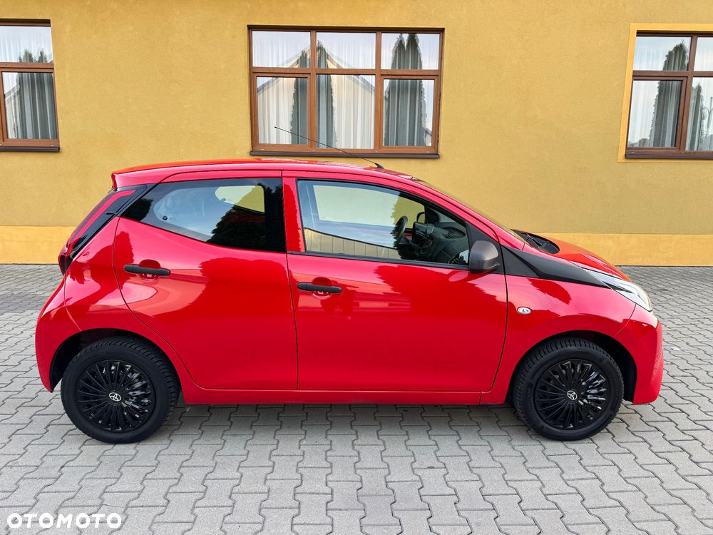 Toyota Aygo x-business - 4