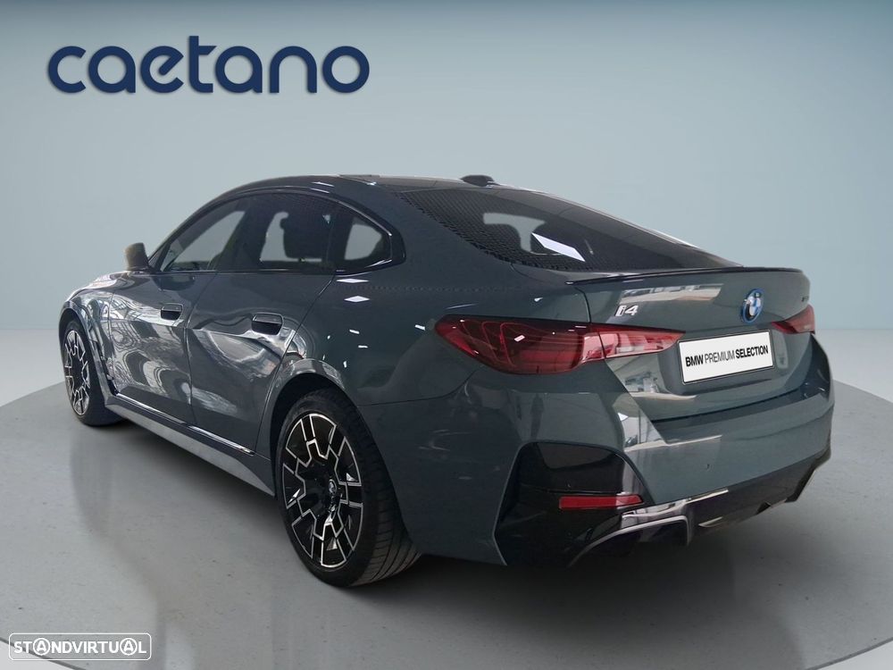 BMW i4 eDrive35 Edição Desportiva M - 6