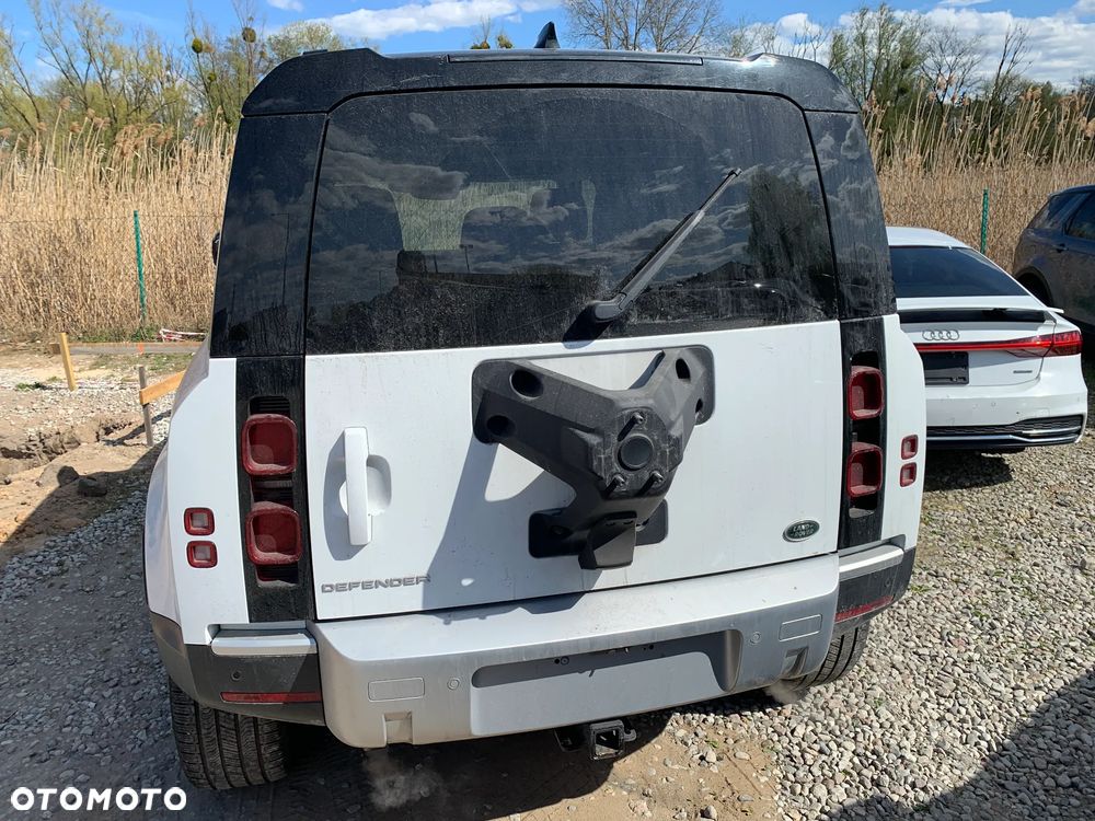Land Rover Defender 110 P300 - 3