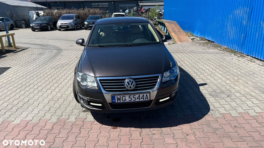 Volkswagen Passat 1.8 TSI Highline - 1