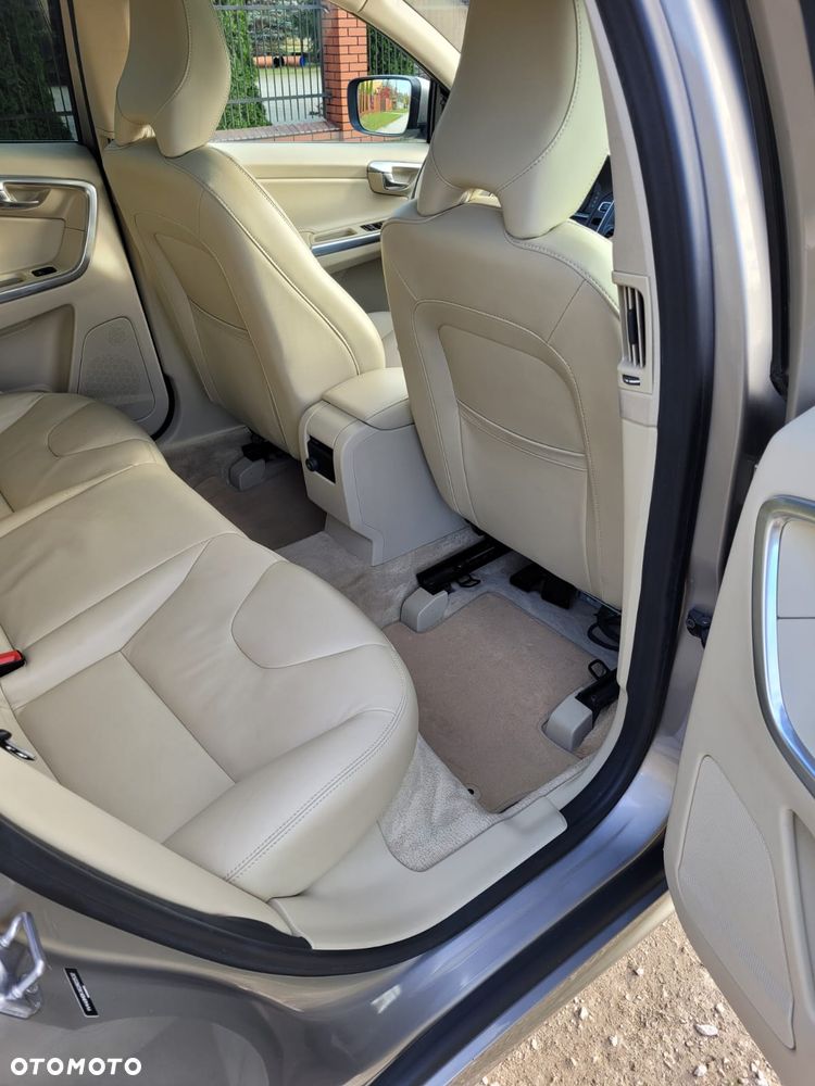 Volvo XC 60 - 21