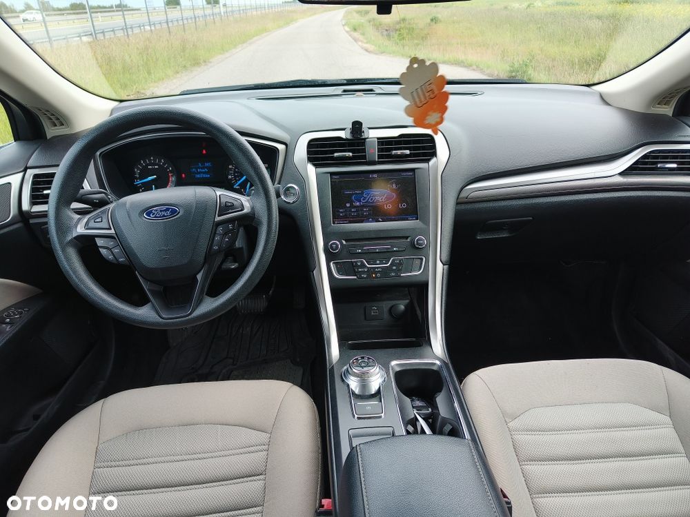 Ford Fusion - 5