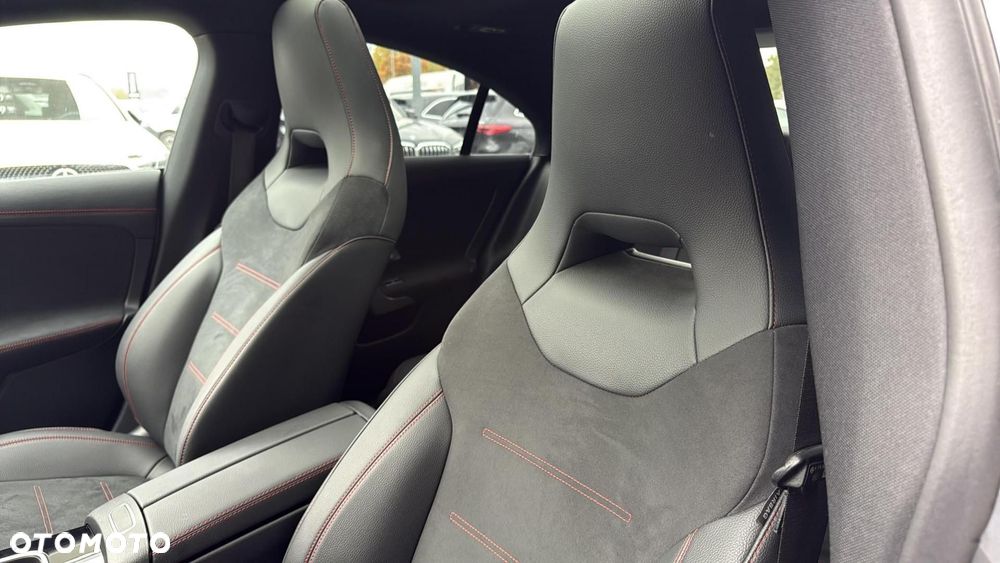 Mercedes-Benz CLA - 11