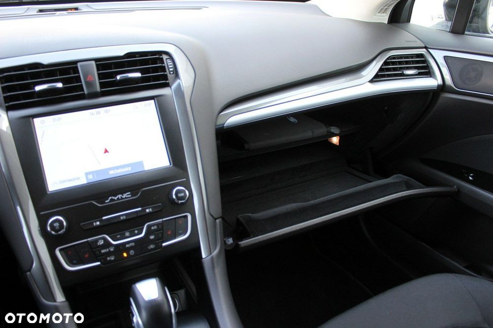 Ford Mondeo SW 2.0 Hybrid Trend - 29