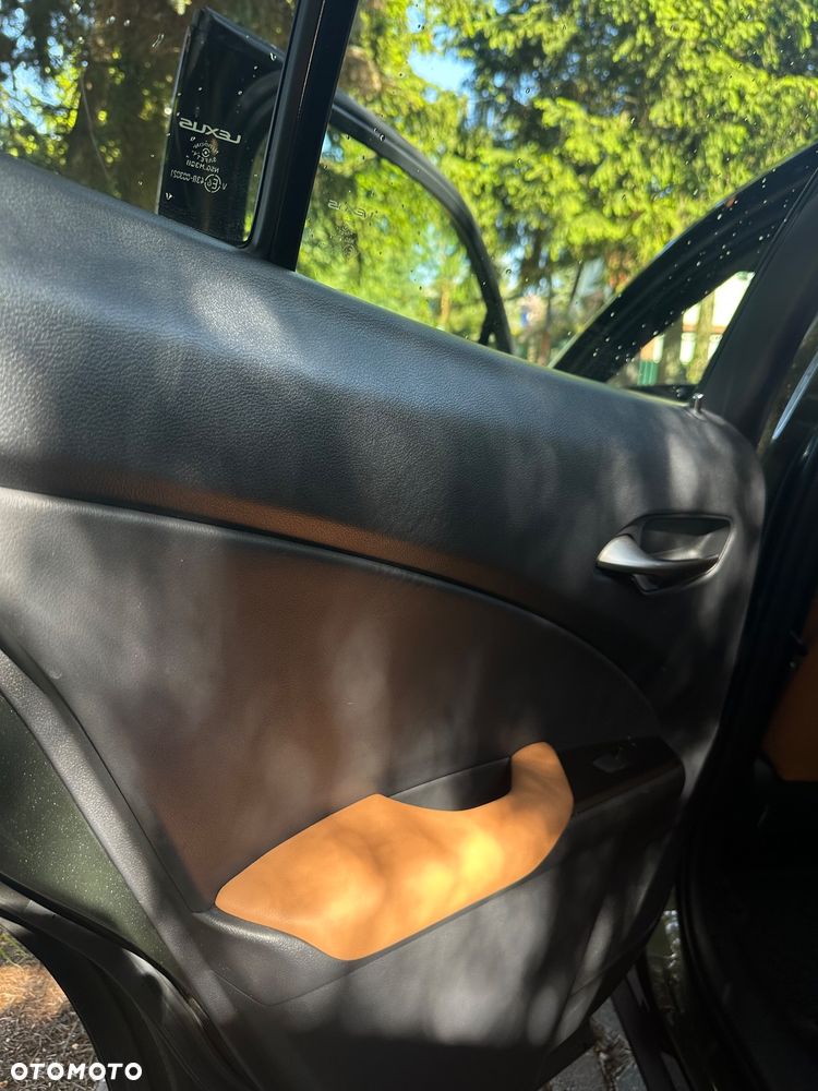 Lexus UX 200 Prestige 2WD - 16