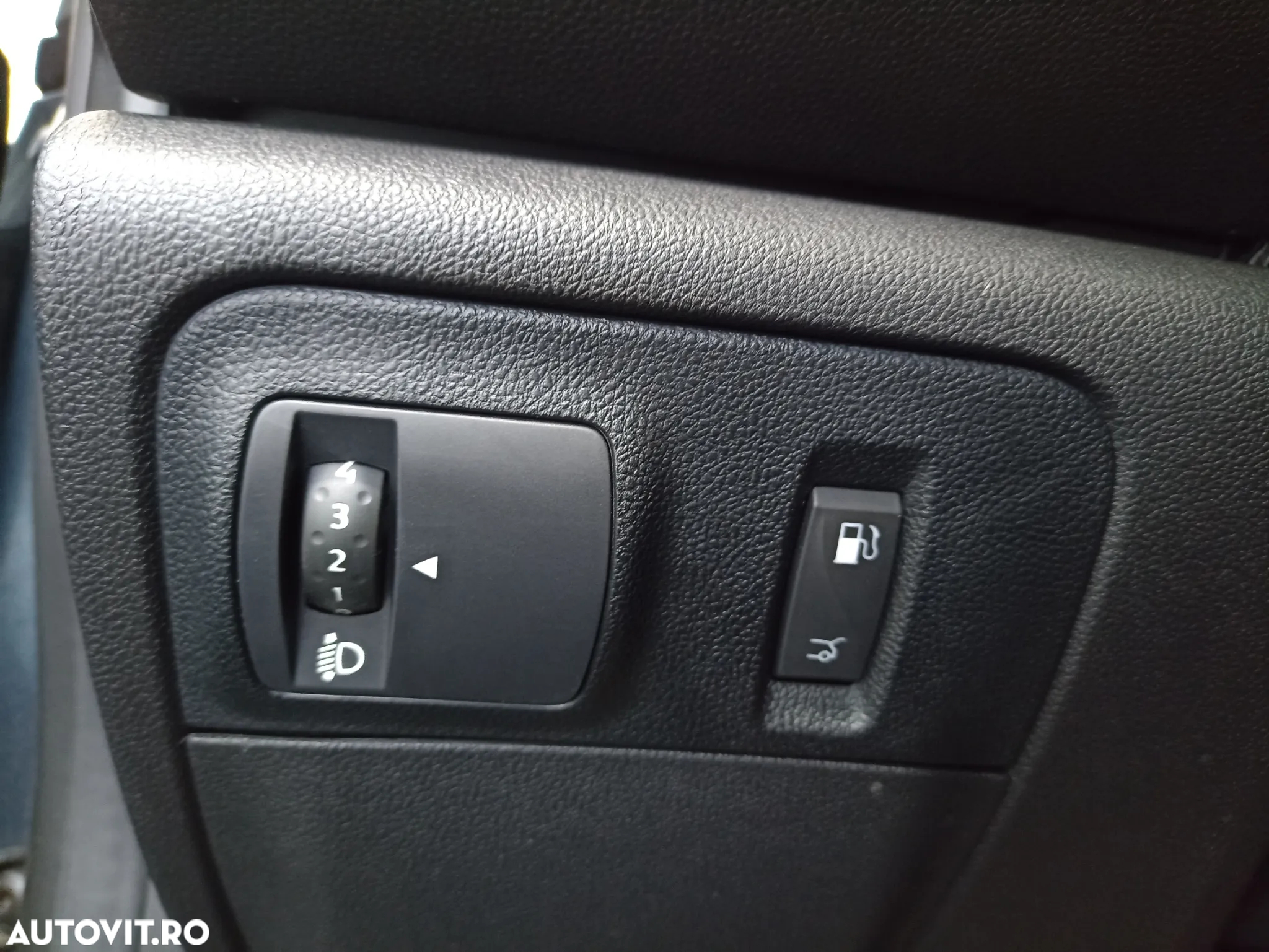 Renault Megane TCe 140 EDC GPF Zen - 9