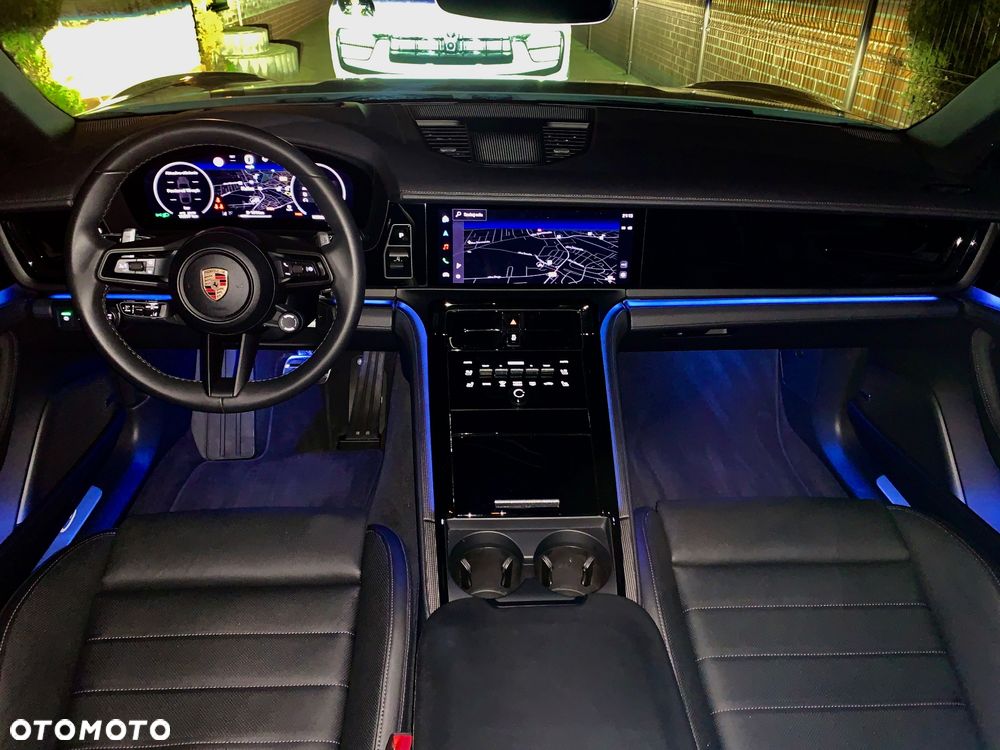 Porsche Panamera - 35