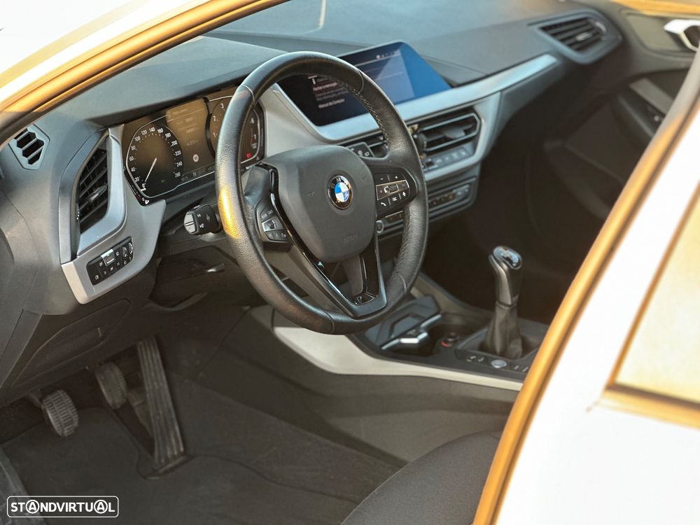 BMW 118 i Advantage - 18