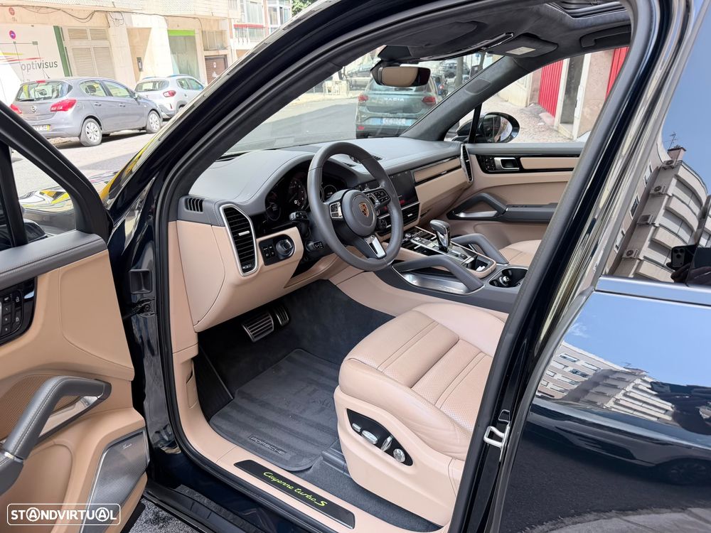 Porsche Cayenne Turbo S E-Hybrid - 4