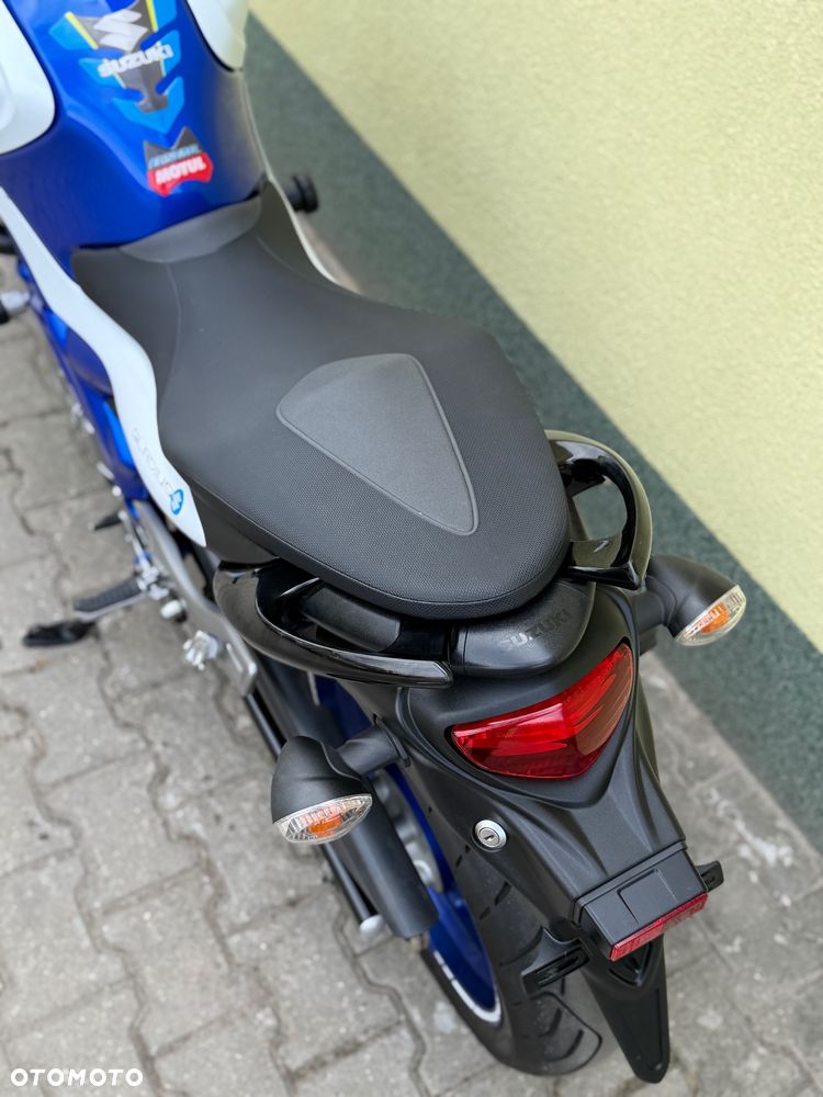 Suzuki Gladius - 21