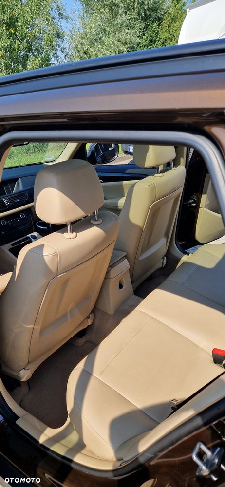 BMW X1 sDrive20d - 11