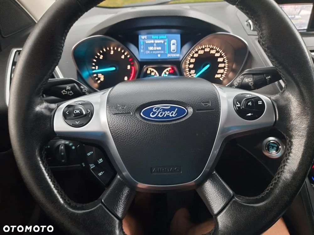 Ford Kuga 2.0 TDCi 4x4 Titanium - 12