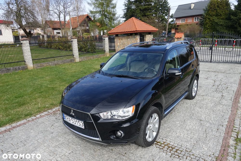 Mitsubishi Outlander 2.0 DID Intense + - 13