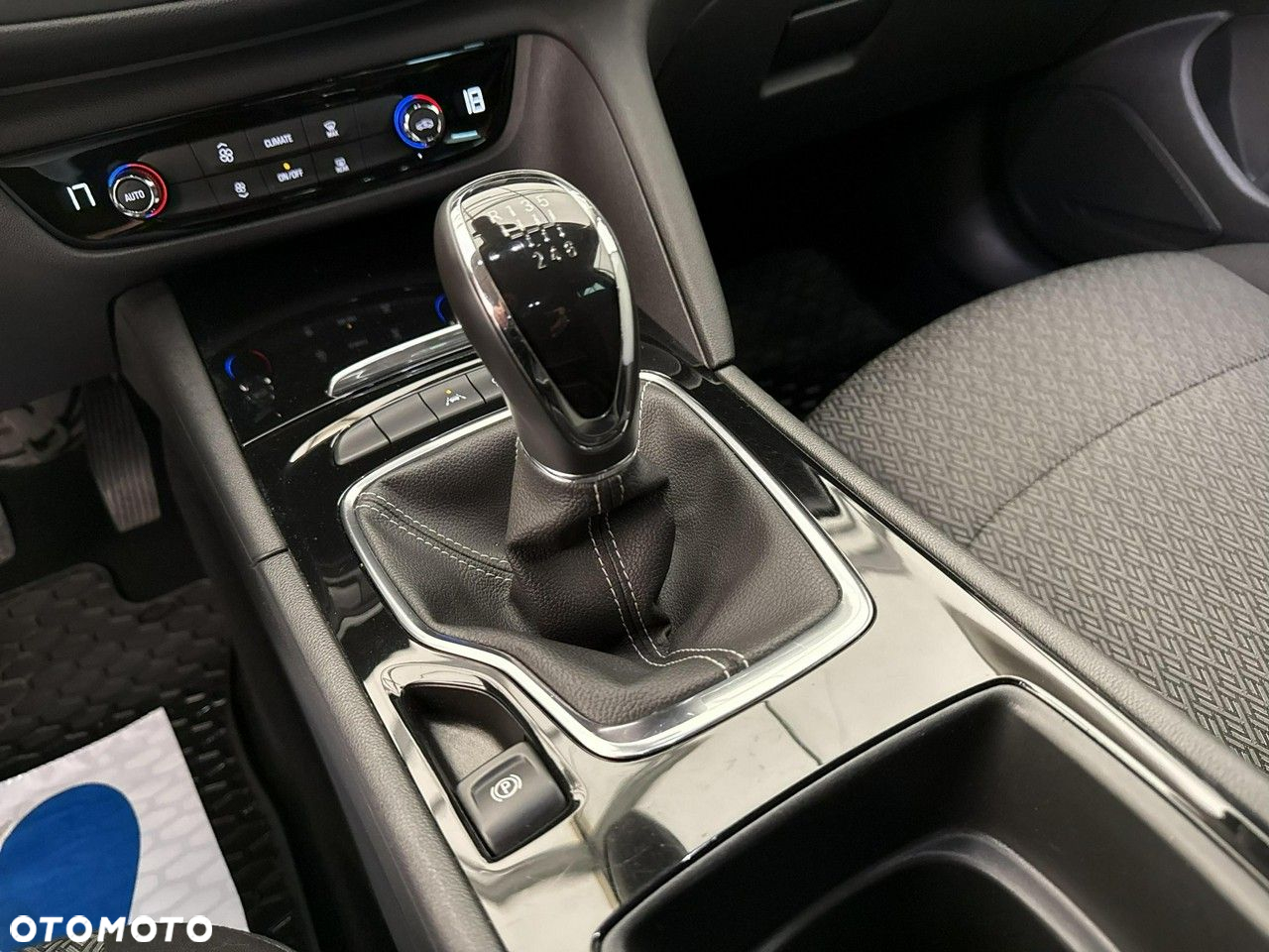 Opel Insignia 1.6 CDTI Enjoy S&S Eco - 16