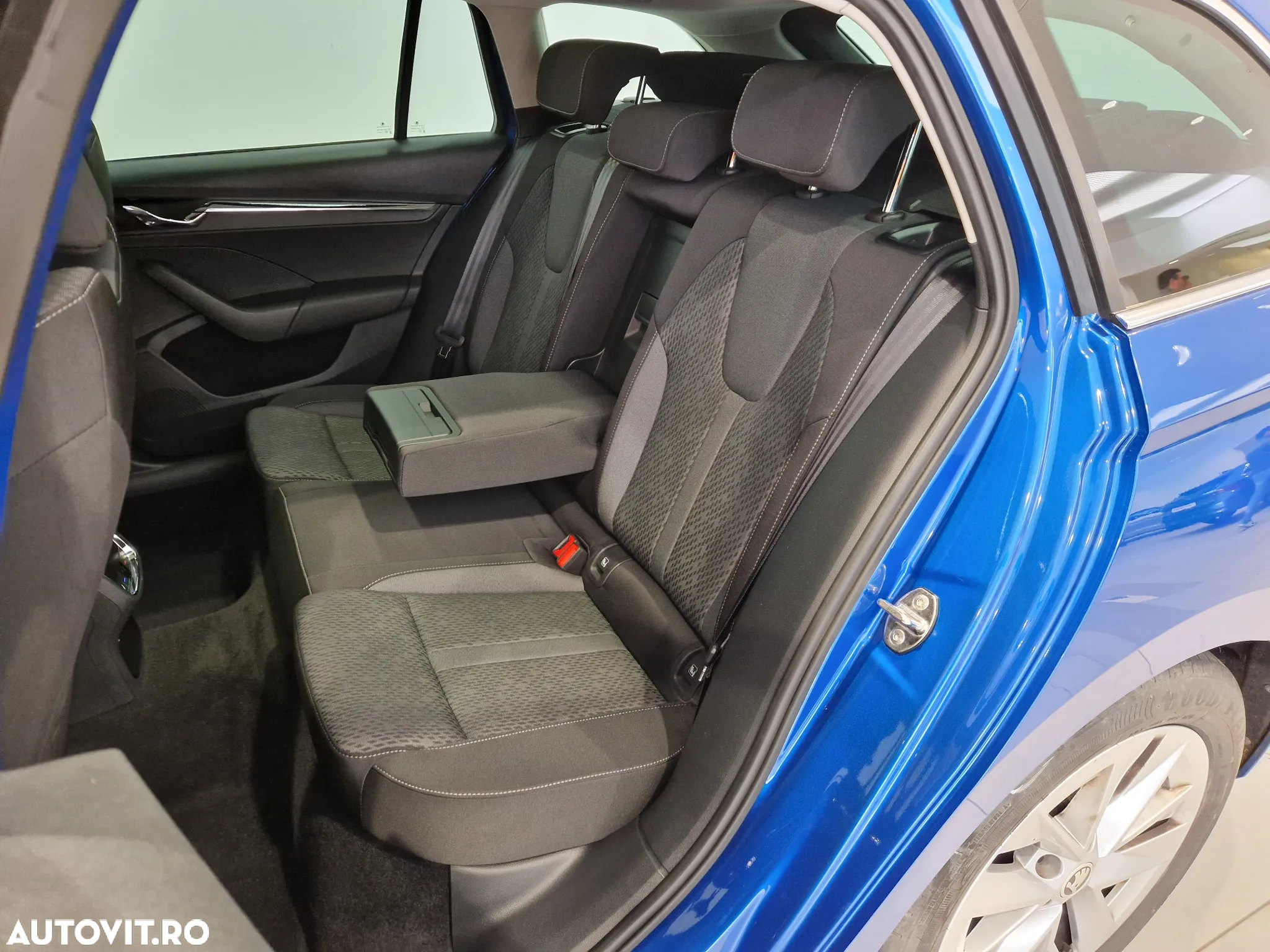 Skoda Octavia Combi 2.0 TDI DSG Style - 14
