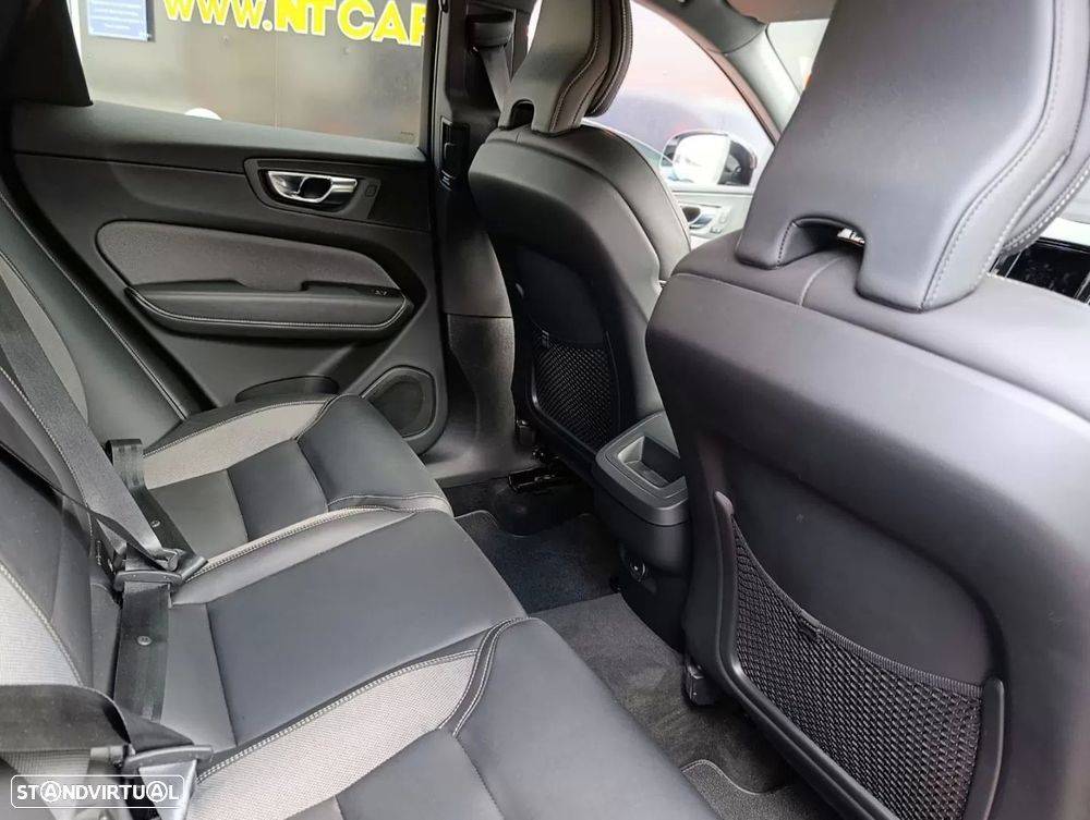 Volvo XC 60 2.0 B4 R-Design - 25