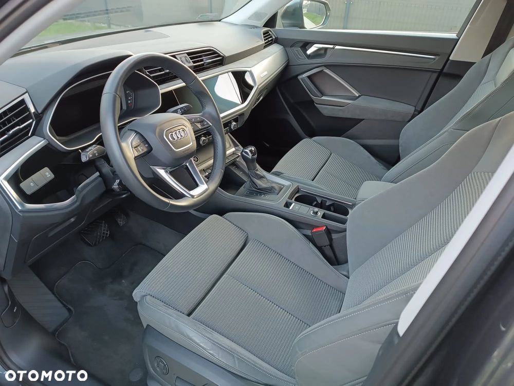 Audi Q3 Sportback - 15