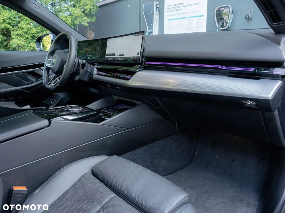 BMW Seria 5 520d xDrive - 8