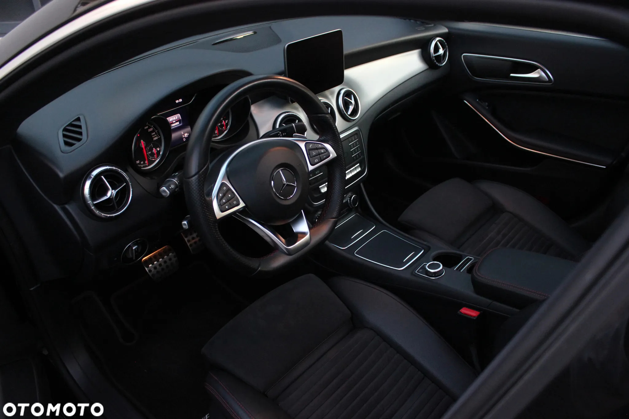 Mercedes-Benz CLA 200 7G-DCT AMG Line - 15
