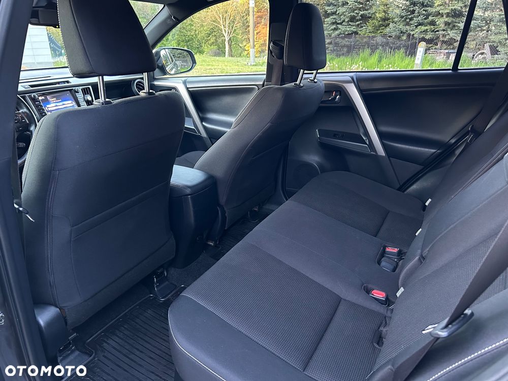 Toyota RAV4 Hybrid Premium 4x2 - 13