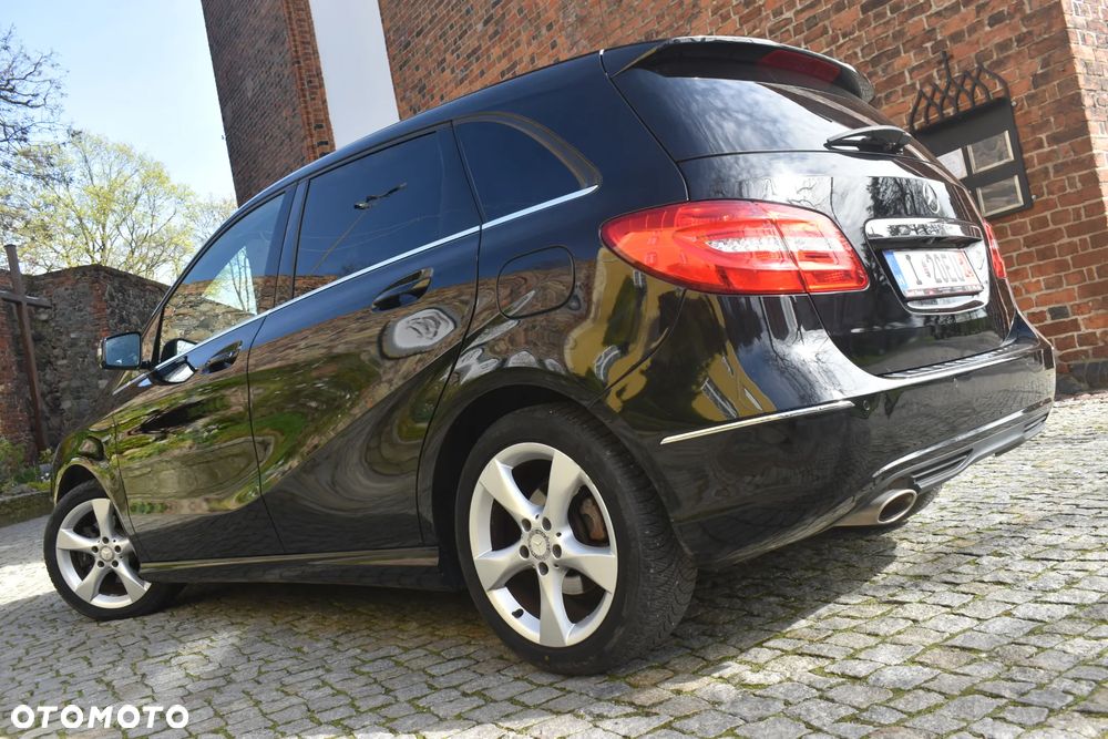 Mercedes-Benz Klasa B 180 (BlueEFFICIENCY) - 30