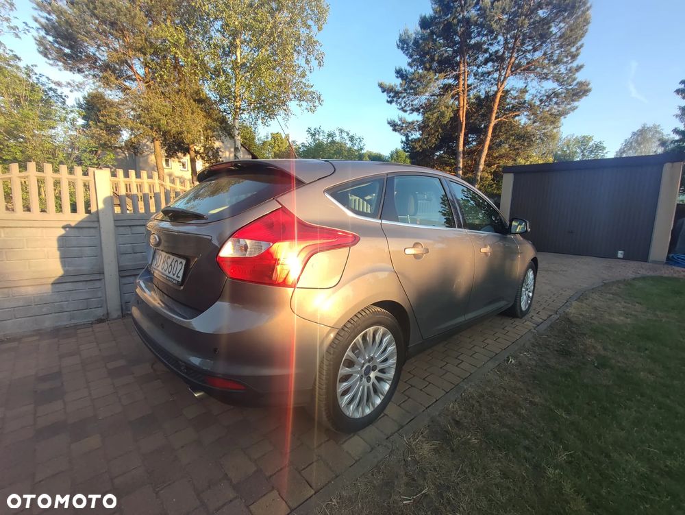 Ford Focus - 21