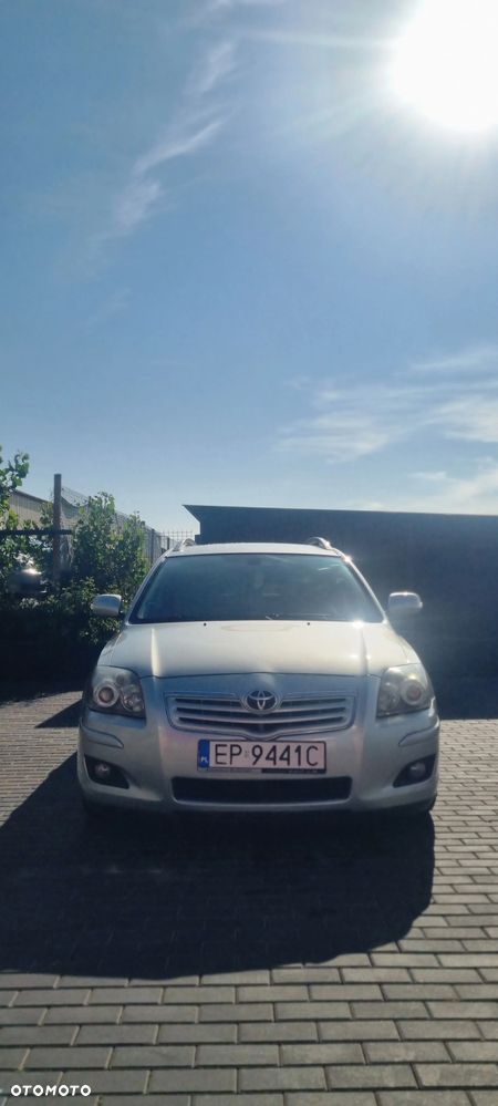Toyota Avensis 2.0 D-4D - 4