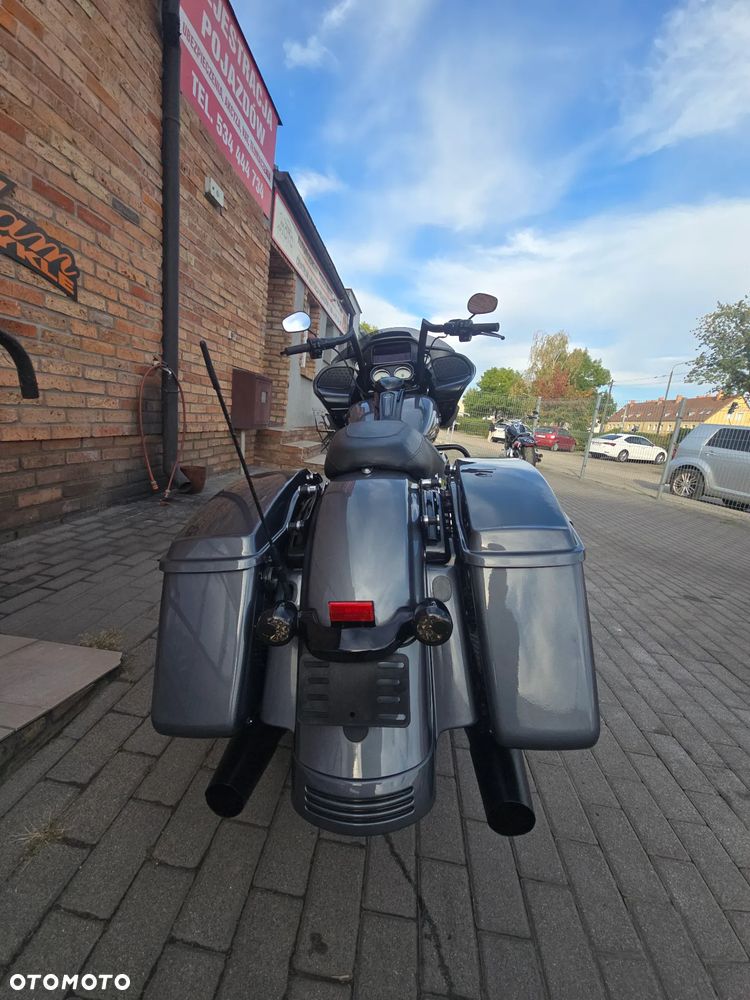 Harley-Davidson Touring Road Glide - 18