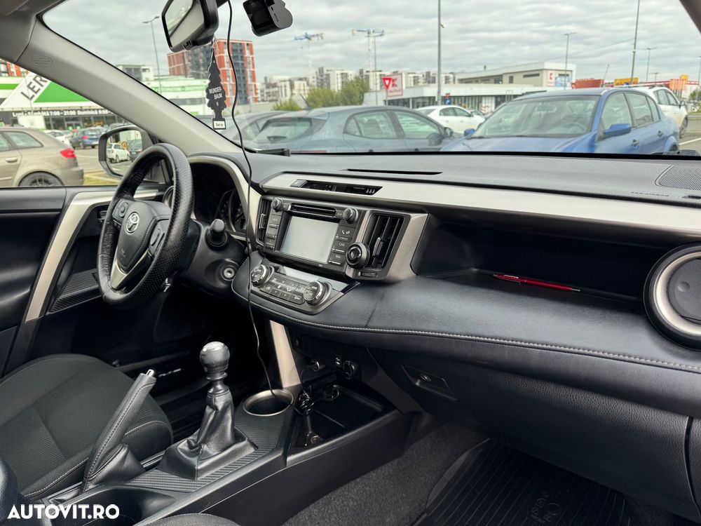 Toyota RAV4 2.0 D-4D 2WD Comfort - 19