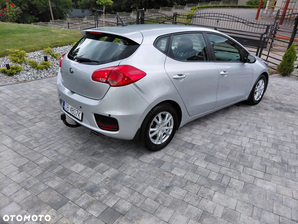 Kia Ceed 1.4 L - 10