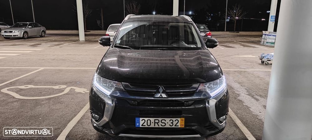 Mitsubishi Outlander - 4