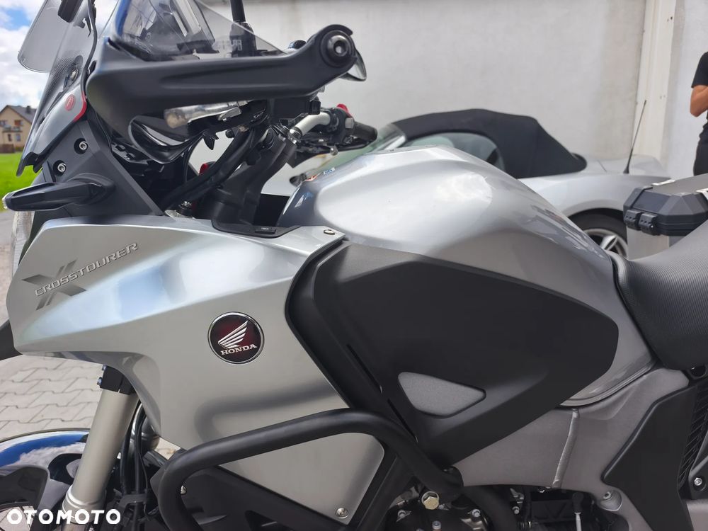 Honda VFR - 10