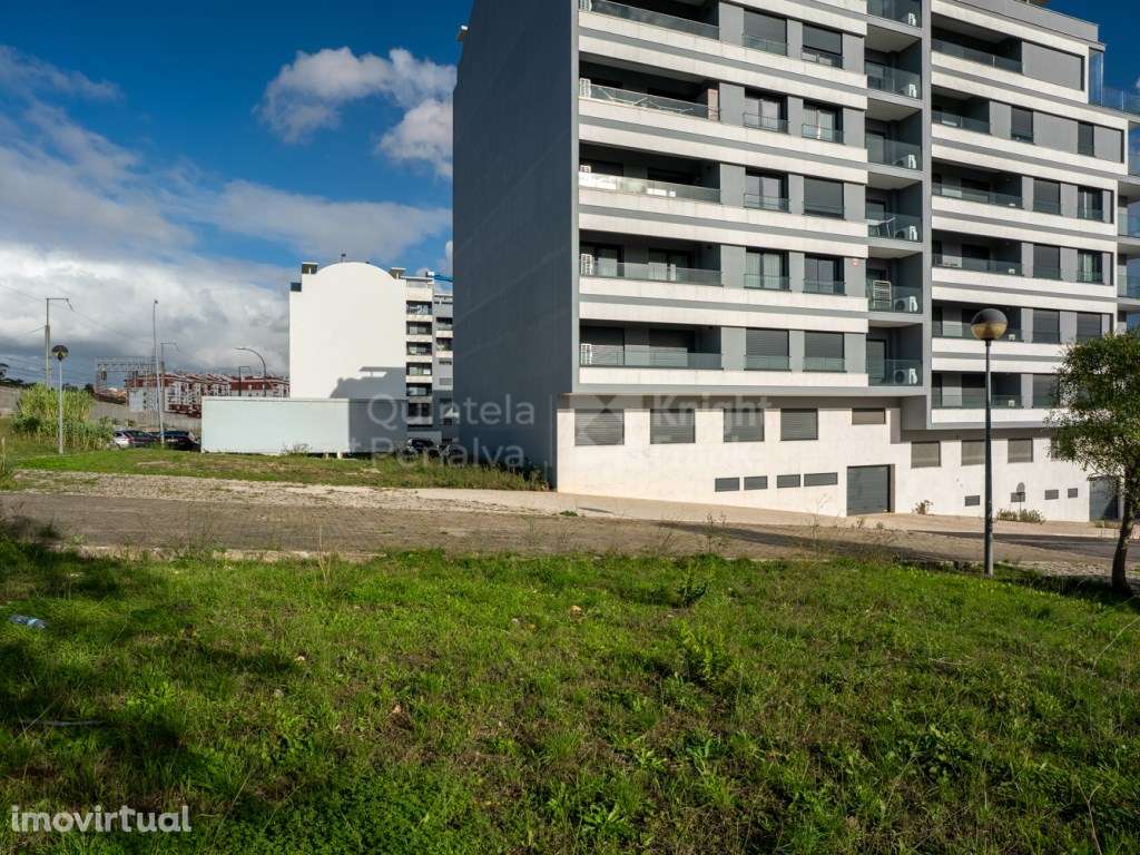 Terreno com projeto aprovado e licenças a pagamento. - Grande imagem: 3/24