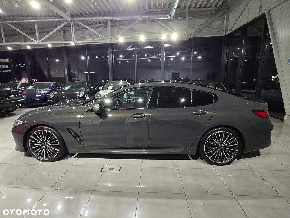 BMW Seria 8 - 11