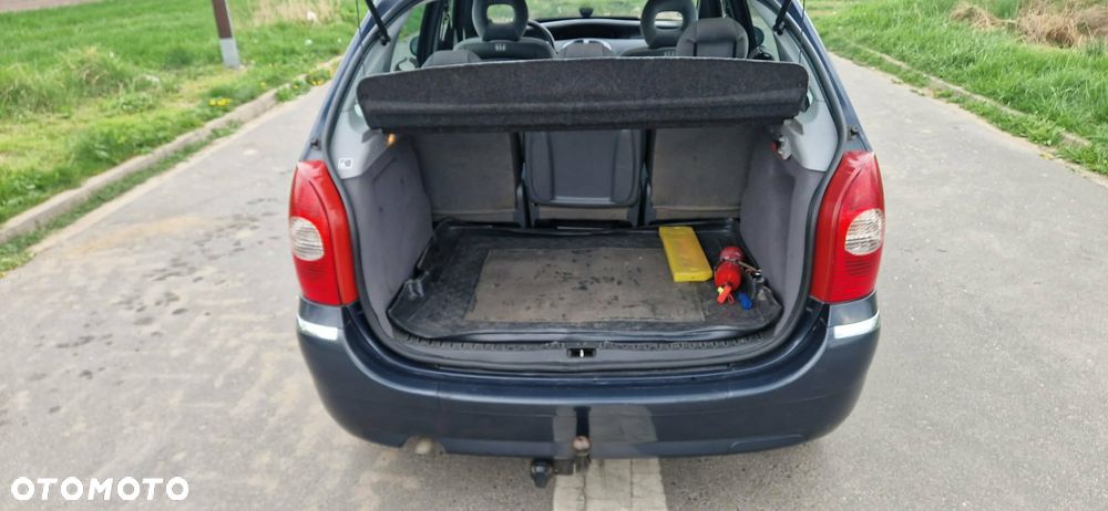 Citroën Xsara Picasso 1.6 HDI Exclusive - 11
