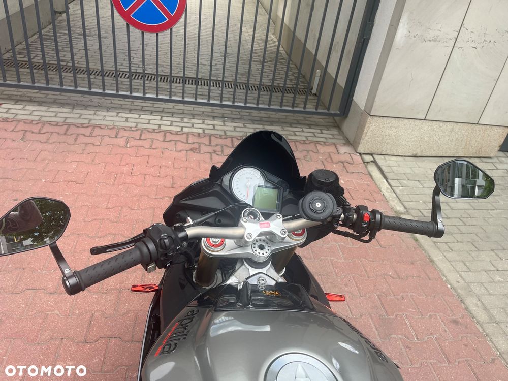 Aprilia Tuono - 6