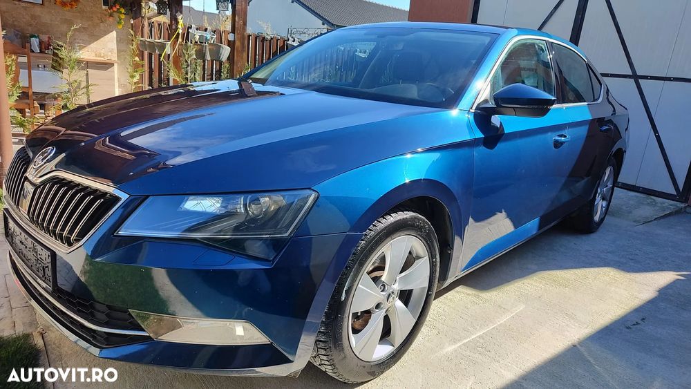 Skoda Superb 2.0 TDI DSG Style - 2