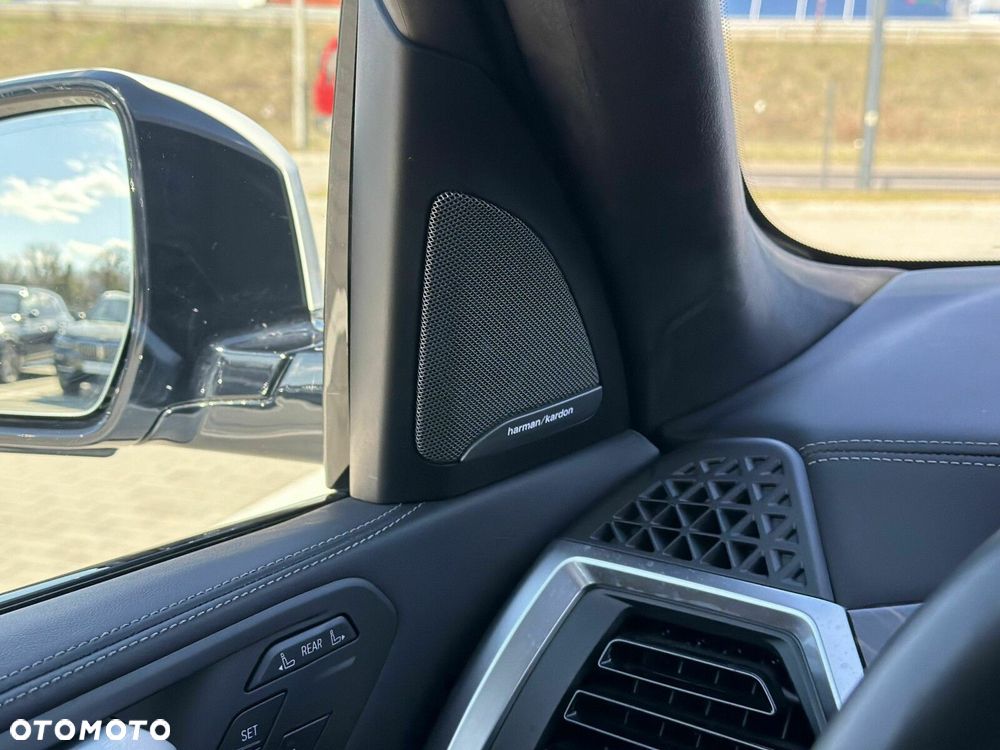 BMW X7 - 29