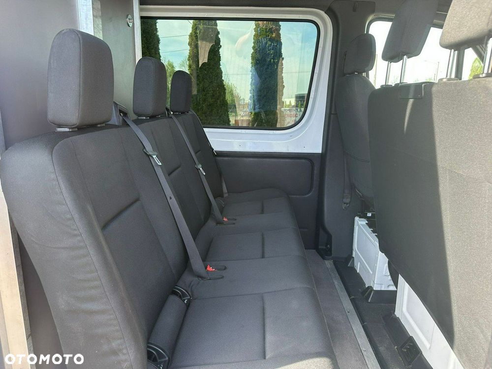 Mercedes-Benz Sprinter - 14