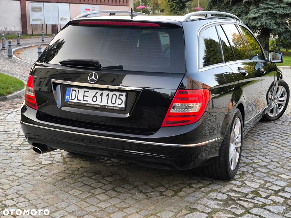 Mercedes-Benz Klasa C 220 T CDI DPF (BlueEFFICIENCY) 7G-TRONIC Avantgarde - 12