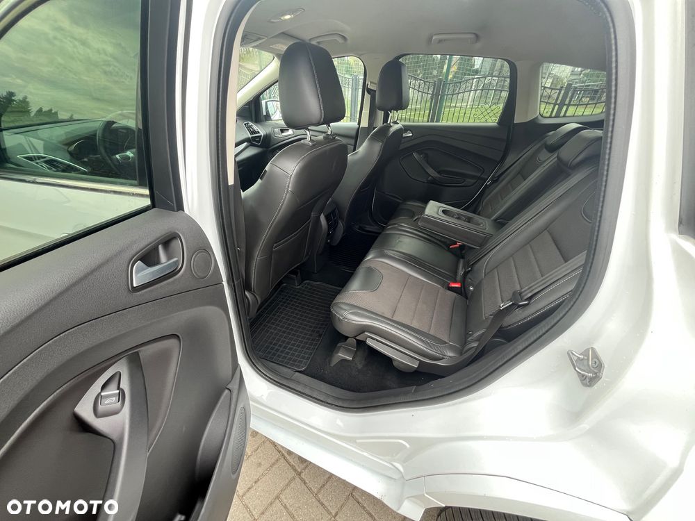 Ford Kuga 2.0 TDCi 4x4 Titanium - 14