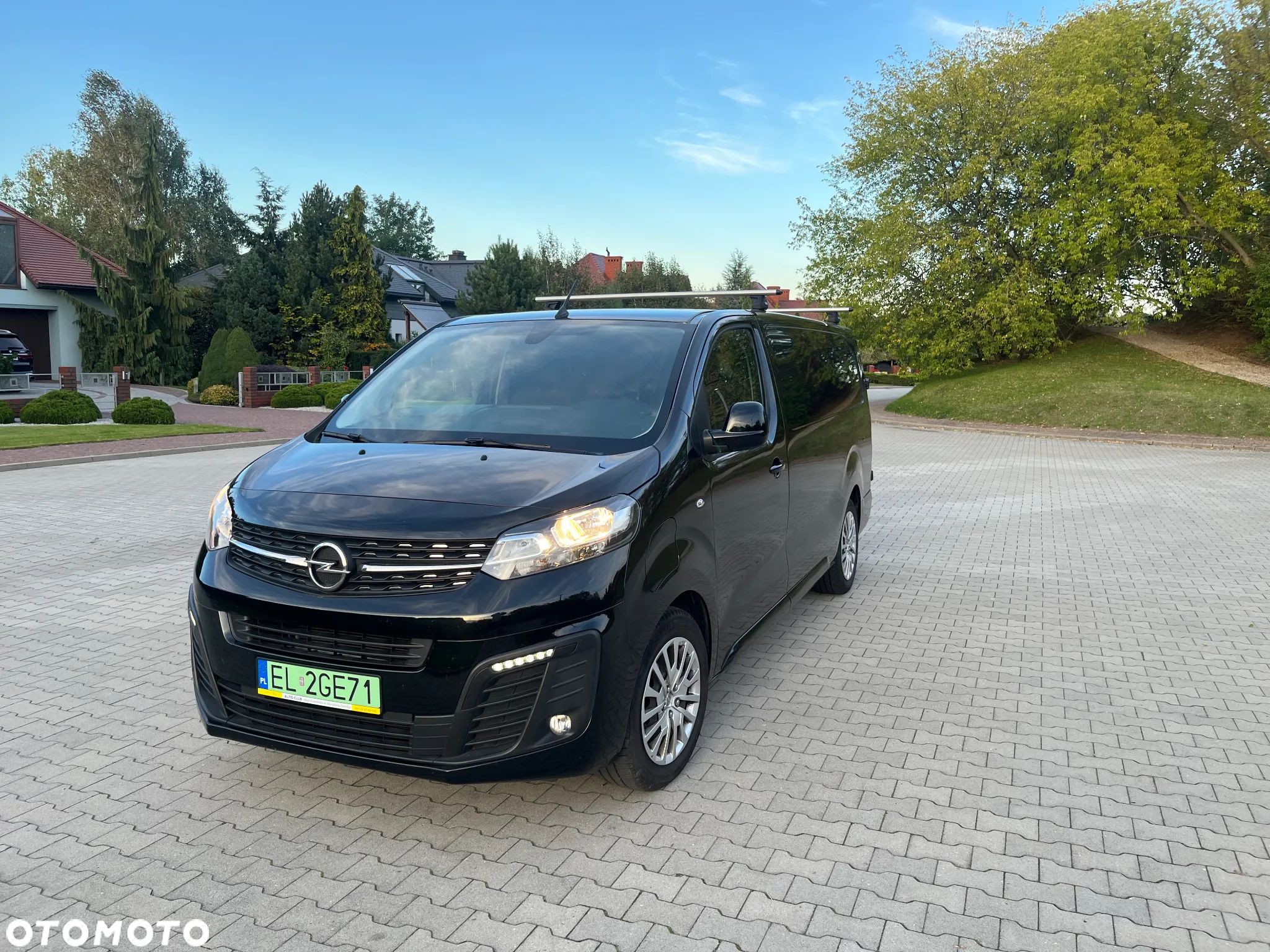 Opel VIVARO - 1