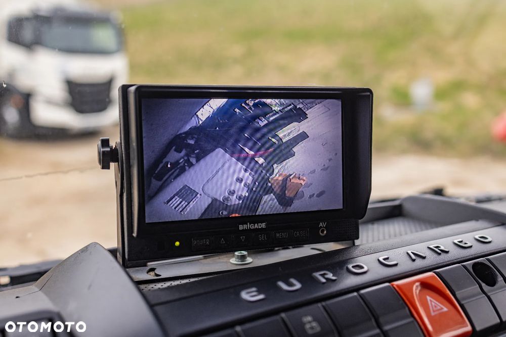 Iveco Euro Cargo 4x2 śmieciarka niski przebieg - 10