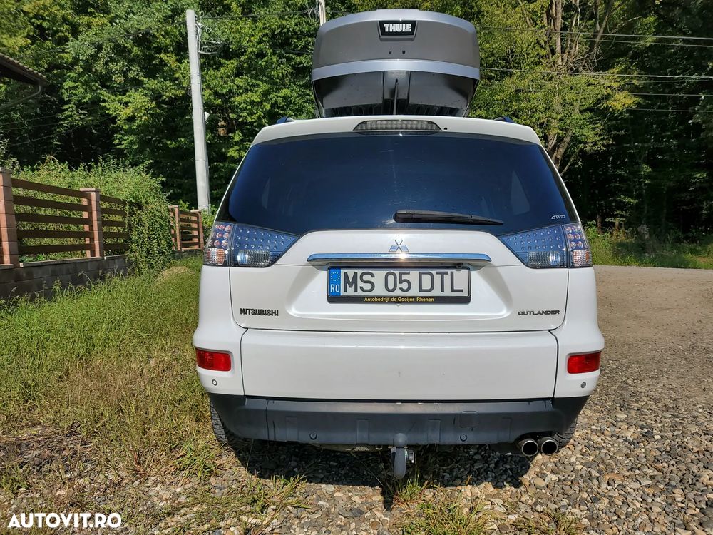 Mitsubishi Outlander 2.2 DI-D 4WD TC-SST Instyle - 10