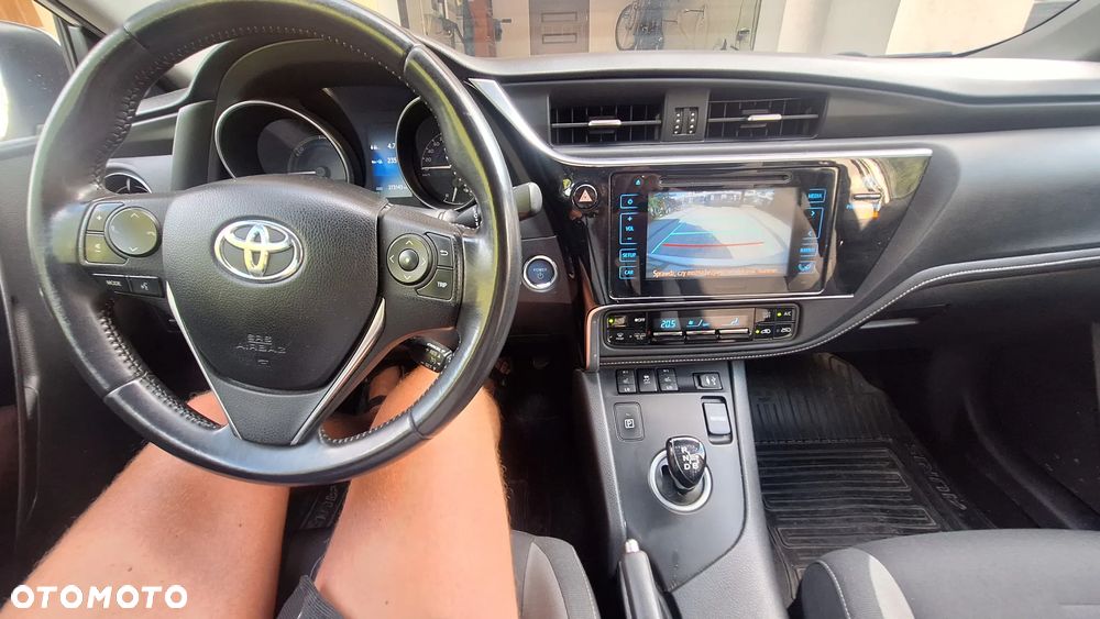 Toyota Auris - 14