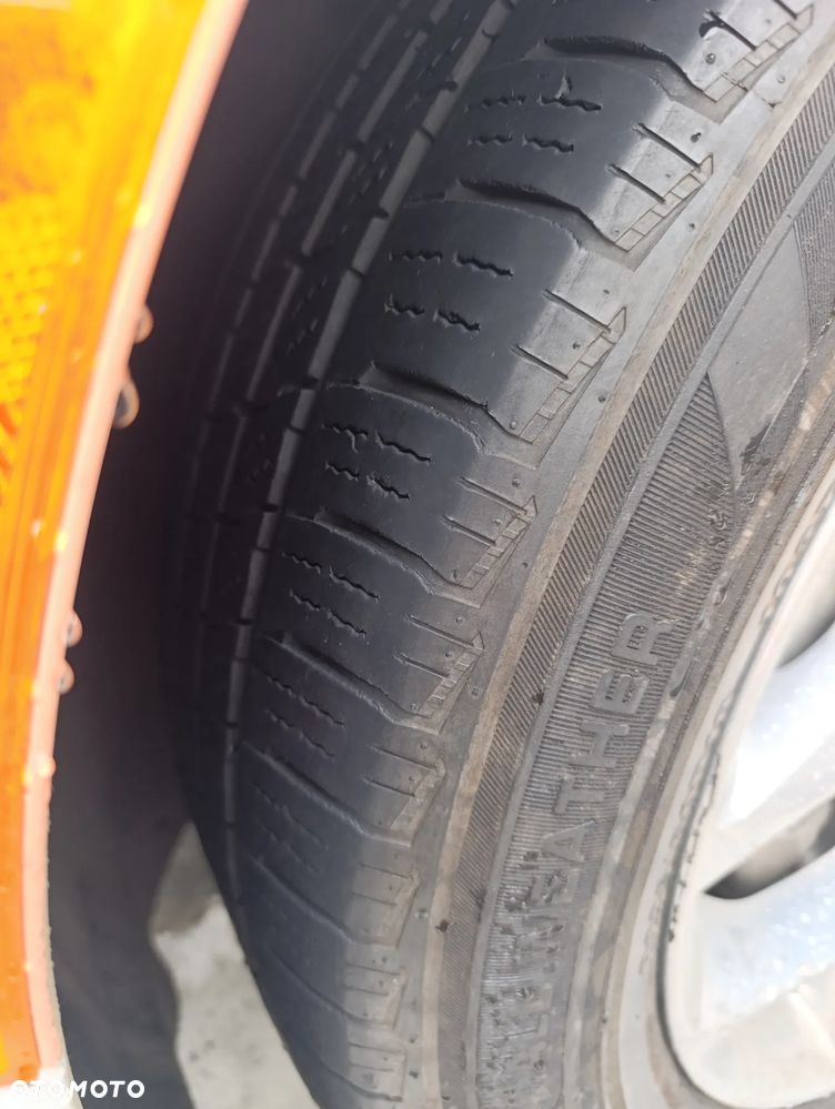 Chrysler Pacifica - 23